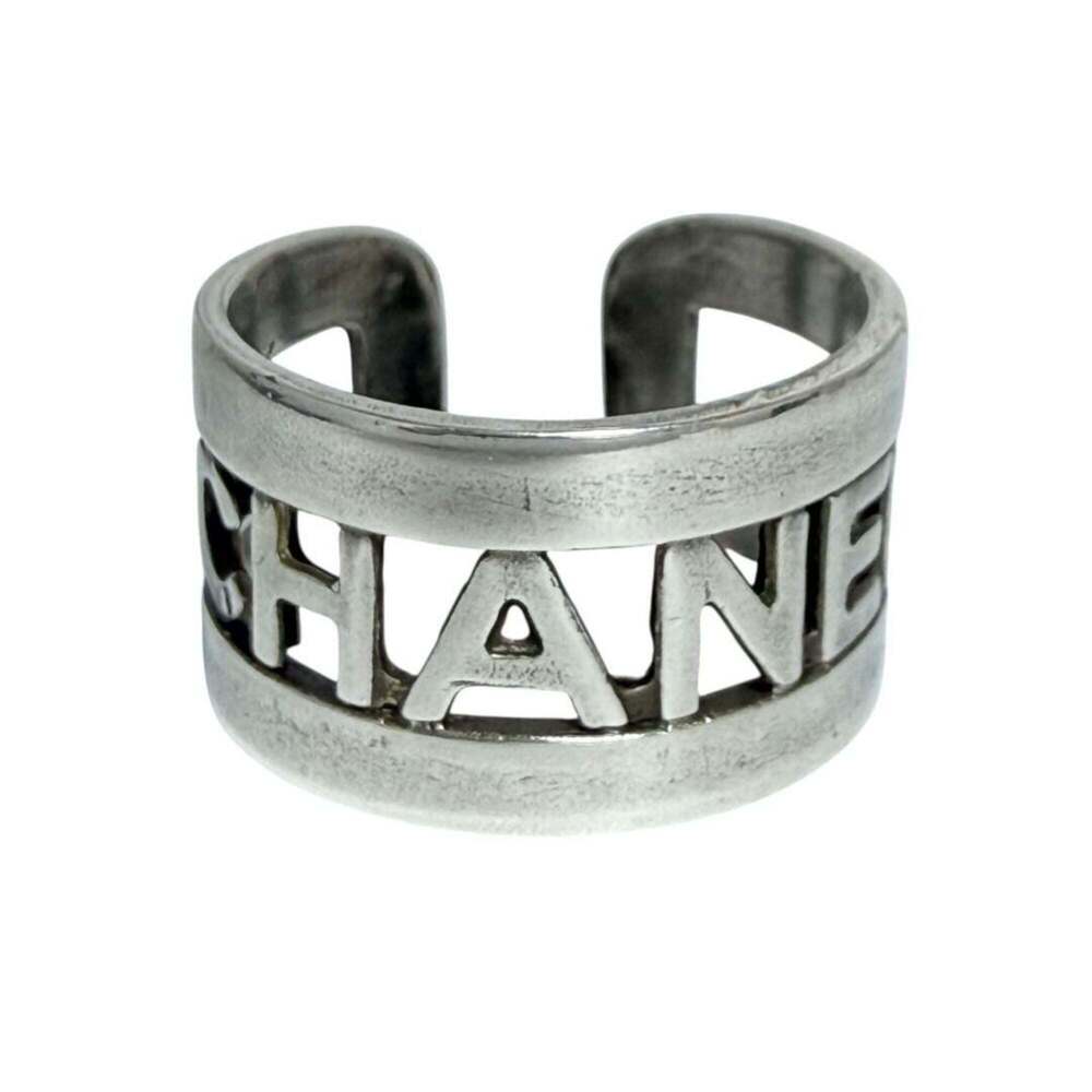 CHANEL Authentic Ring - Picture 2 of 9
